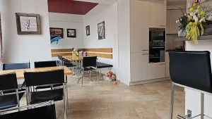 Cafe Central