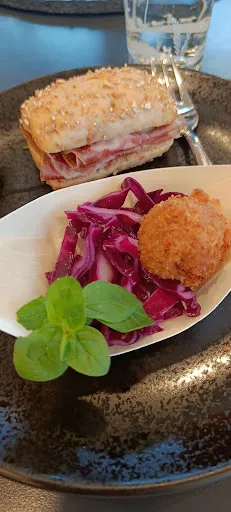 Maggie’s Kafi und Wy Treff (Café Mühlegut)