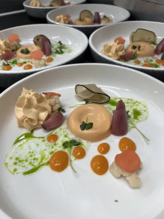 Bild von tonWERK Steak &amp; Hummer 800 ° Spezialitätenrestaurant (im Sommer im Garten)