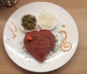 SCHWYZER HÜSLI Beizli & Bar