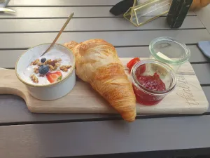 Thalvie Café & Bar
