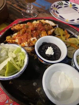 Tres Amigos