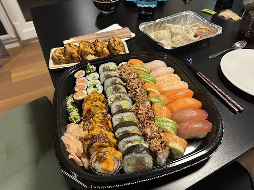 Bild von Shizuka Sushi & Momo