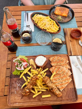 Bild von Nostos Greek Bistro