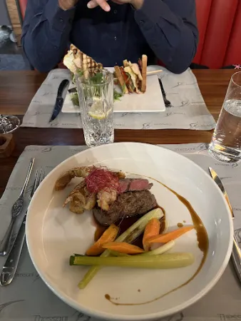 Bild von tonWERK Steak & Hummer 800 ° Spezialitätenrestaurant (im Sommer im Garten)