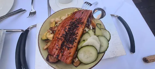 Bild von tonWERK Steak & Hummer 800 ° Spezialitätenrestaurant (im Sommer im Garten)