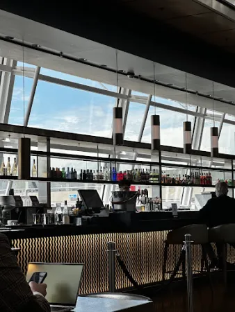 Bild von Center Bar and Kitchen