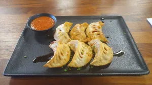 HOT MOMO BERN
