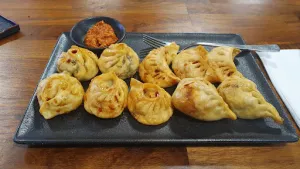 HOT MOMO BERN