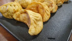 HOT MOMO BERN