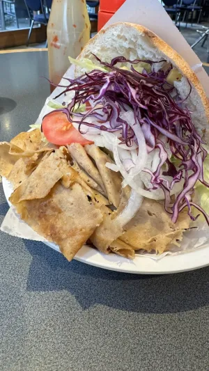 Royal-kebab Snack-Bar GmbH Zweigniederlassung In Ilanz
