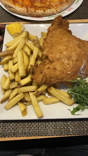 B&L Golden Café