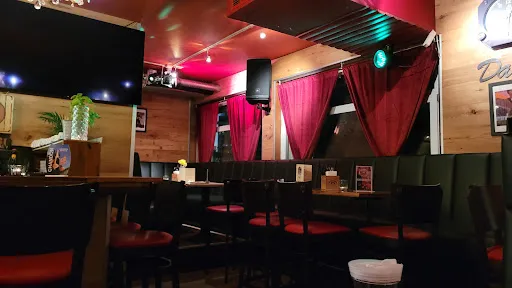 Bild von Mountain`s Akt Diner & Bar & Biergarten