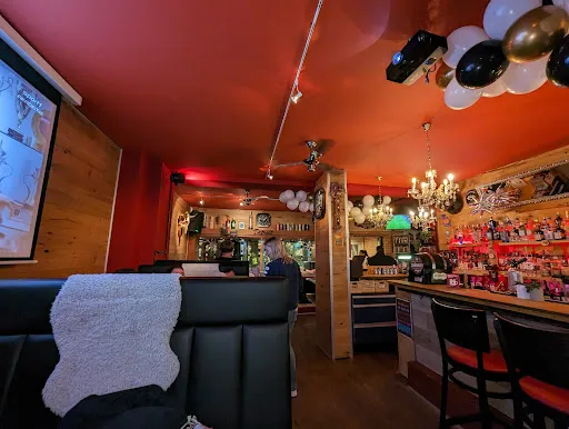 Bild von Mountain`s Akt Diner & Bar & Biergarten