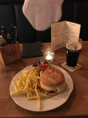 Bild von Mountain`s Akt Diner & Bar & Biergarten