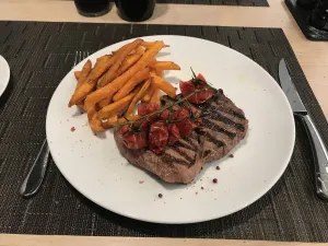 Limmig Restaurant | Bar | Lounge