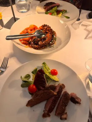 VIC'S BRASSERIE
