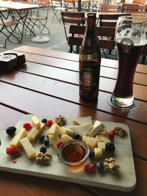 Biergarten am See, Lussi Tavola AG