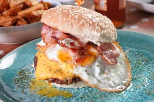 Yarim Restaurant &Bar
