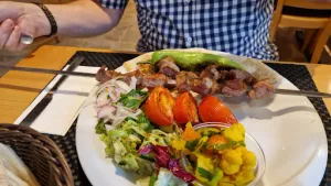 مطعم عراقي عربي كوردي Mama's Grillhaus