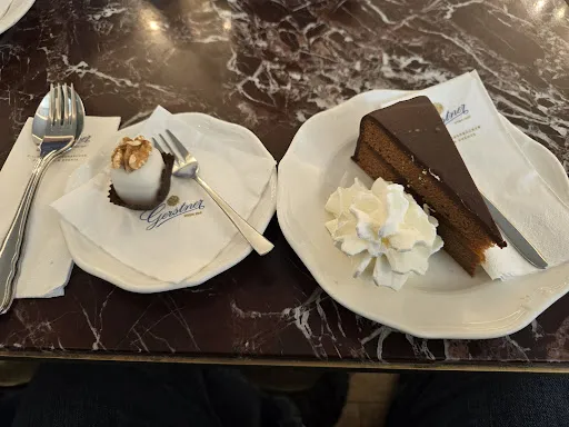 Bild von Gerstner K. u. K. Hofzuckerbäcker | Schloss Schönbrunn | Café Restaurant