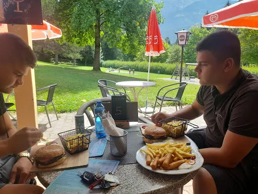 Bild von Cafe Restaurant & Pizzeria Platsch