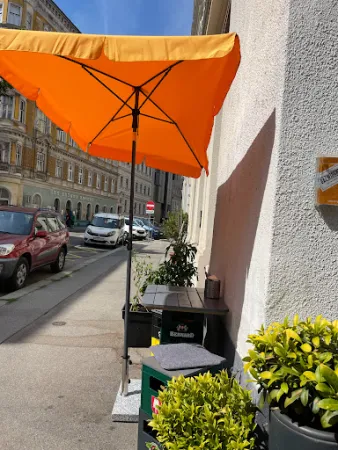 Bild von Dazwischen
