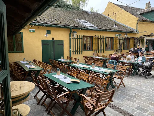 Bild von Mayer am Pfarrplatz - Heuriger - Beethovenhaus - Weingut