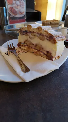 Koll Bistro Cafe