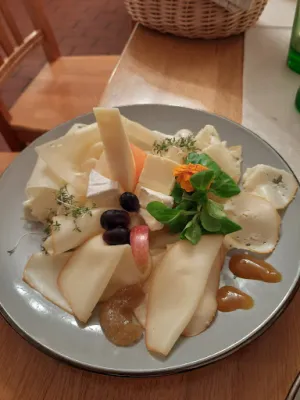 Weingut- Heuriger Römerschenke Carnuntum Perger