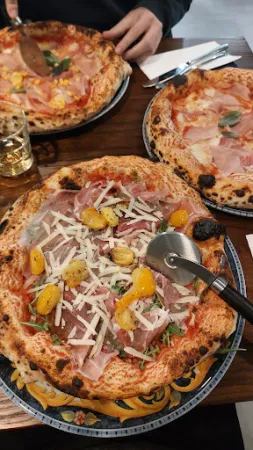 Bild von Little Napoli Pizzeria & Feinkost