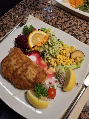 Bistro Live
