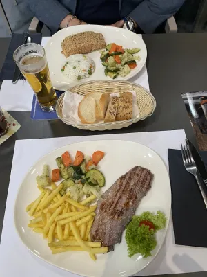 MAMA Lounge Bar