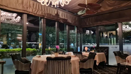 Bild von Windows Restaurant at Hotel D'Angleterre
