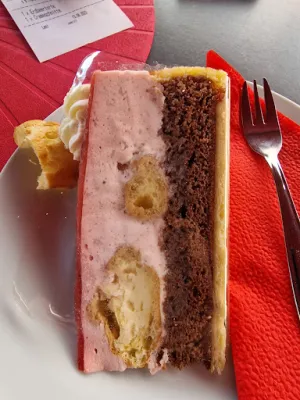 Cafe Central, Das Kaffeehaus in Neumarkt