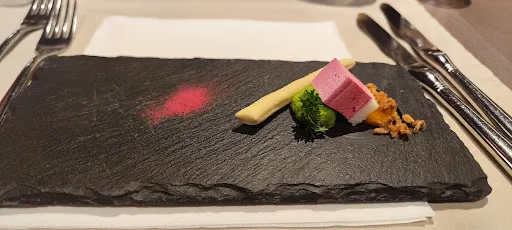Bild von VIER Studios & Restaurant