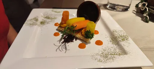 Bild von VIER Studios & Restaurant
