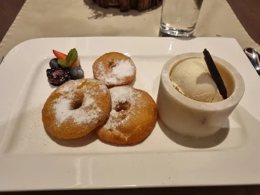 Bild von VIER Studios & Restaurant