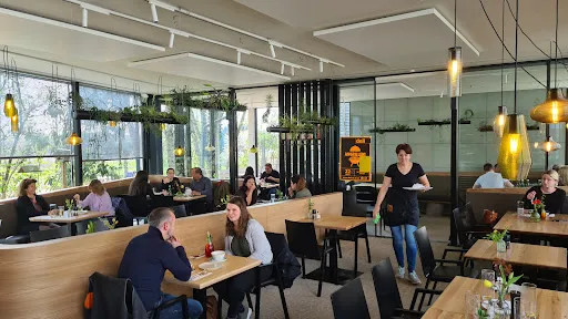 Bild von Deli Lounge Cafe Restaurant