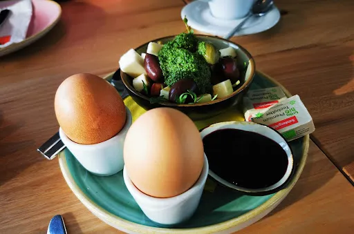 Bild von Deli Lounge Cafe Restaurant