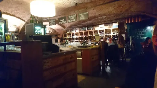 Bild von Weinlaube zum "Schwarzen Hund"