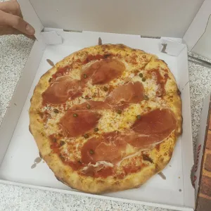 Steinoffen pizza Kurier