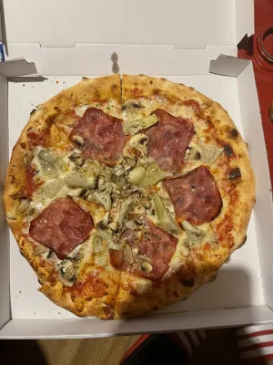Steinoffen pizza Kurier