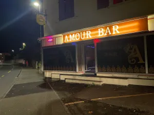 Amour Bar