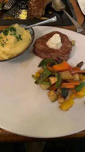 Restaurant Tauris Steaks & More