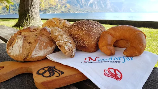 Bild von Bäckerei Neudorfer - Zell am Pettenfirst