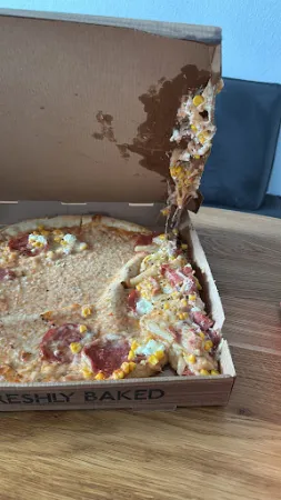 Bild von La Familia Restaurant (Pizza Burger Grill)