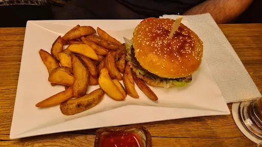 Bild von McDaniels - Bar Burgerrestaurant