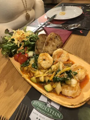 Hotel und Restaurant BÜRGLSTEIN – Österreichische Klassiker & Thai Food