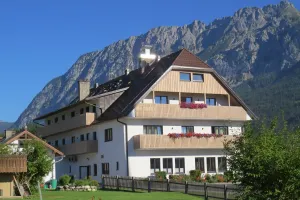 Loy - Hotel and Restaurant